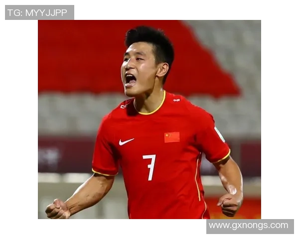 足球明星头像真人男的魅力与风采探秘，揭示他们背后的故事与成就